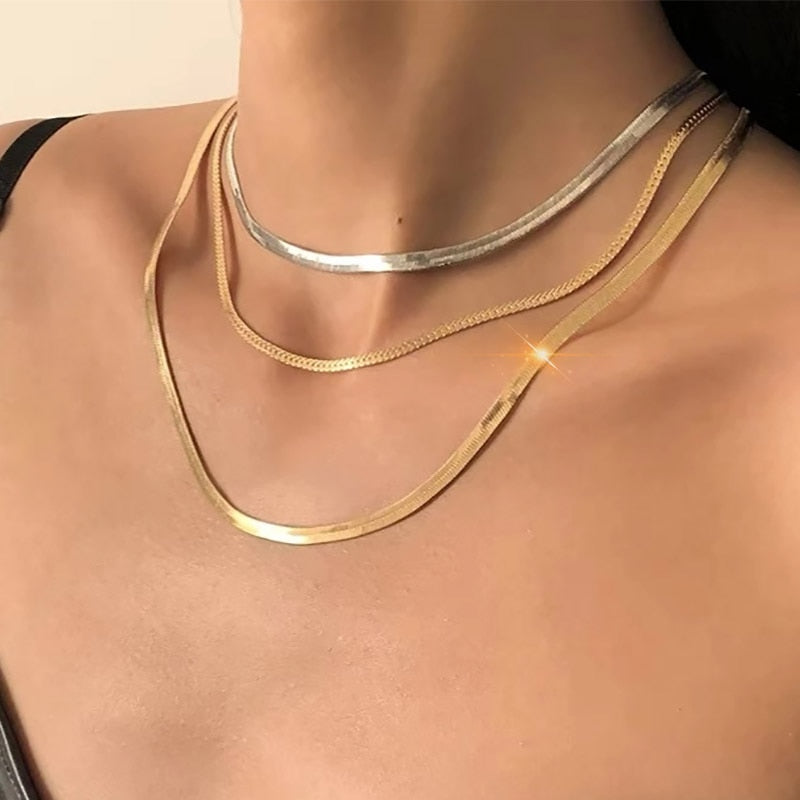 Women’s Herringbone Necklace in Yellow Gold - ICEKNG